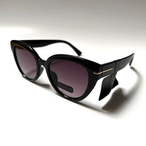 NWT Original HOUSE OF HARLOW Cat Eye Sunglasses Classic Black Acetate BLK